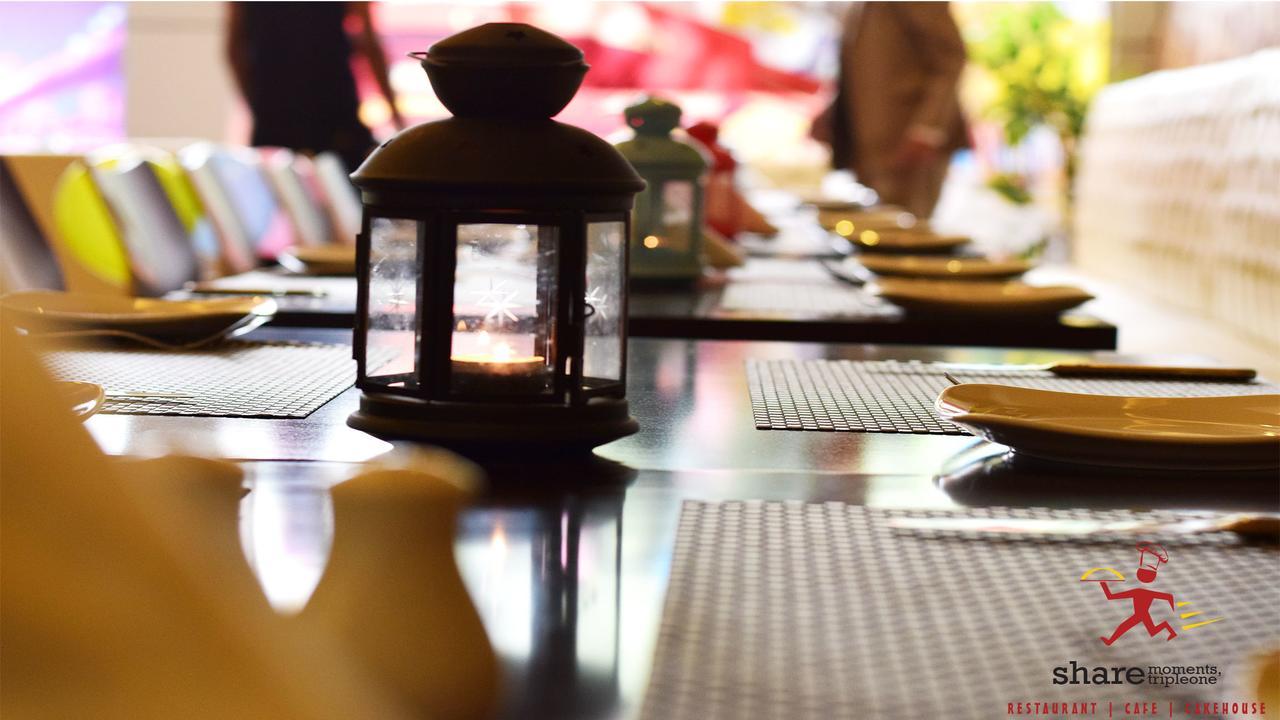 Triple One Hotel Suites アボッターバード エクステリア 写真