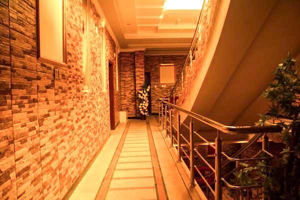 Triple One Hotel Suites アボッターバード エクステリア 写真